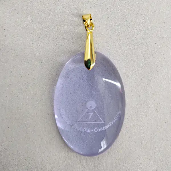 Nieuw: ABC Hanger ovaal groot (~4.5cm) goudkl. incl. opbergdoosje (hangertje goudgekleurd messing)