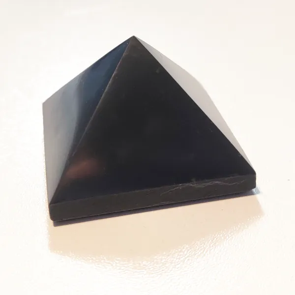 Shungiet Piramide 6cm